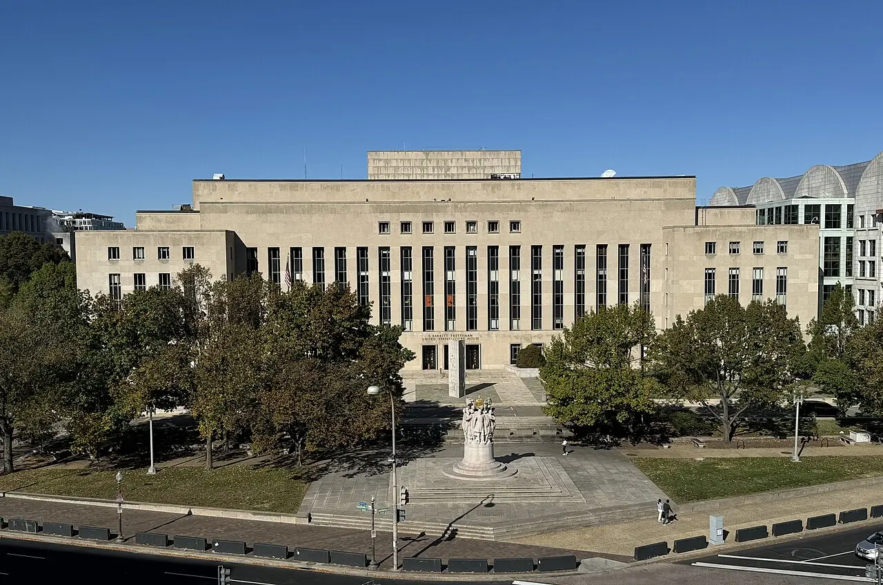 Elevated view of the E. Barrett Prettyman U.S. Courthouse in Washington.
